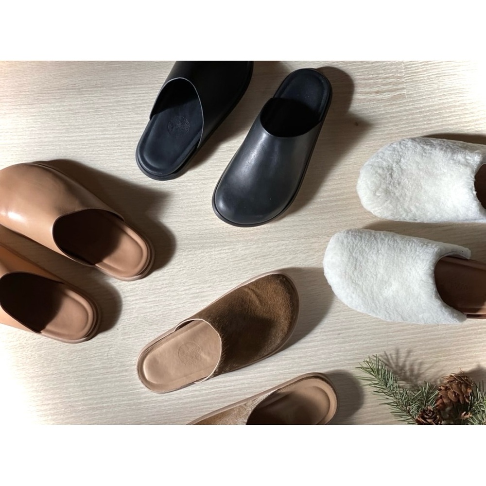 WAL & PAI | 38 / 7.5 | Stone Platform Hazelnut Nude Camel Suede Sandals Slides
